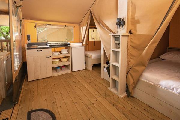 Camping Chateau De Galaure Chateauneuf-de-Galaure Zewnętrze zdjęcie