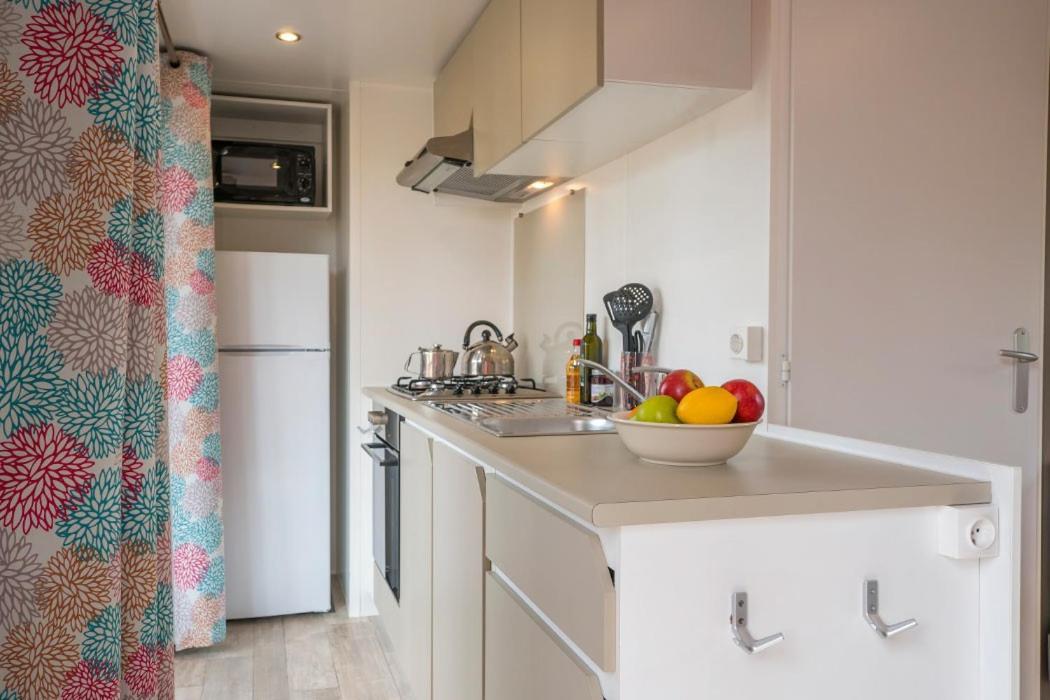 Camping Chateau De Galaure Chateauneuf-de-Galaure Zewnętrze zdjęcie